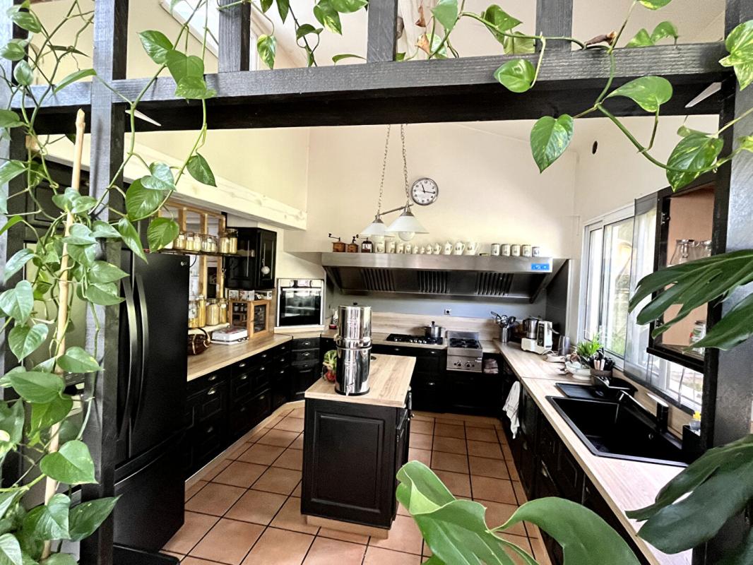 14 bedroom moulin in Saint Hippolyte Du Fort, Gard, France