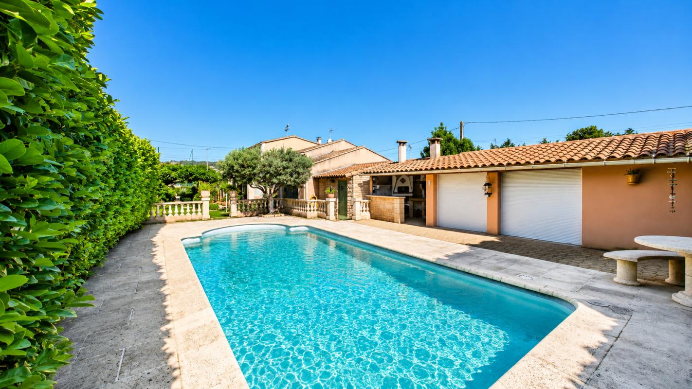 5 bedroom maison in Sauveterre, Gard, France