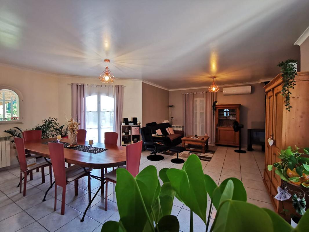 5 bedroom villa in Sauveterre, Gard, France