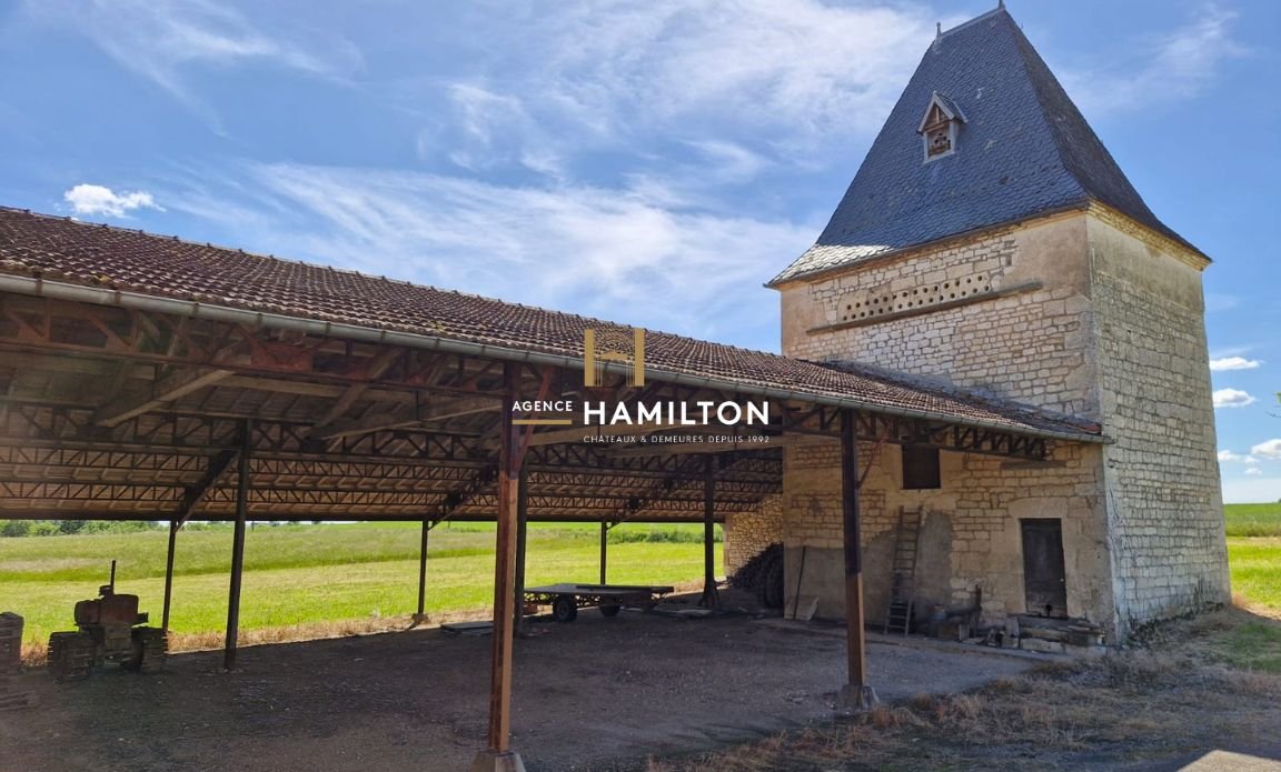 10 bedroom corps de ferme in Cordes Sur Ciel, Tarn, France