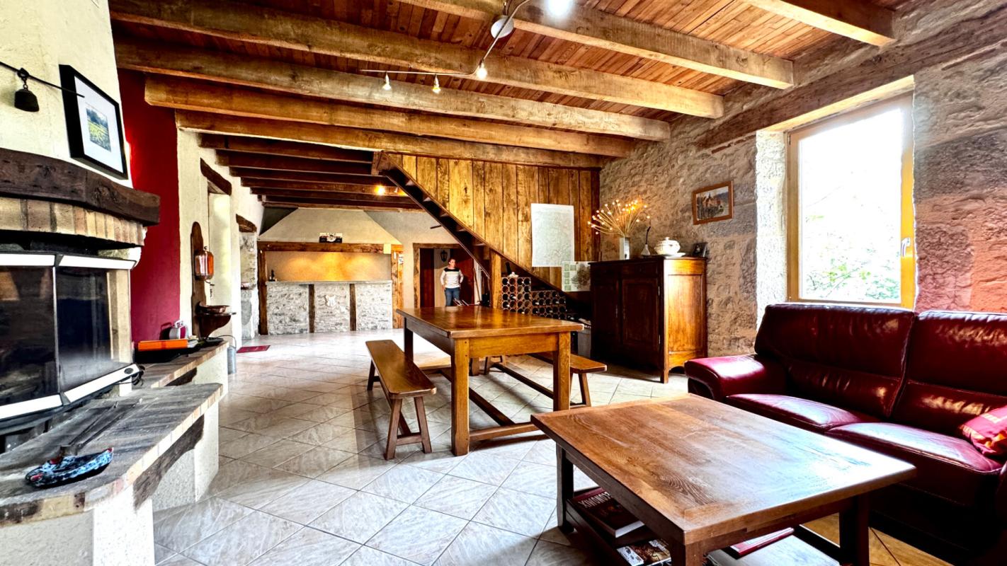 4 bedroom maison in Larroque Toirac, Lot, France