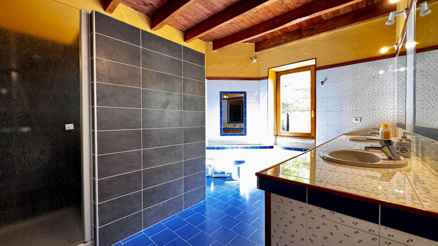 4 bedroom maison in Larroque Toirac, Lot, France