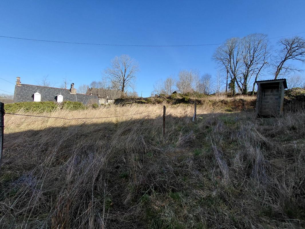 3 bedroom maison a renover in Anglards De Salers, Cantal, France