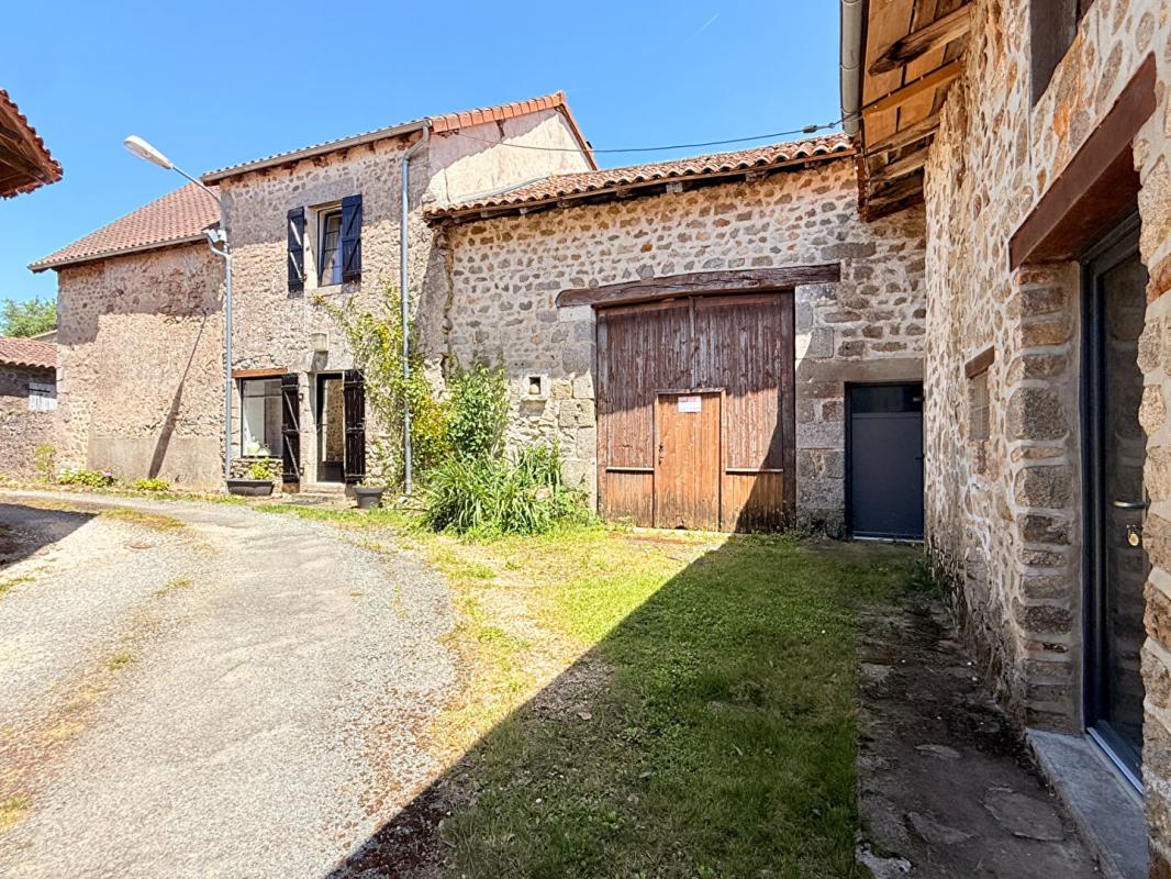 3 bedroom maison in Piegut Pluviers, Dordogne, France