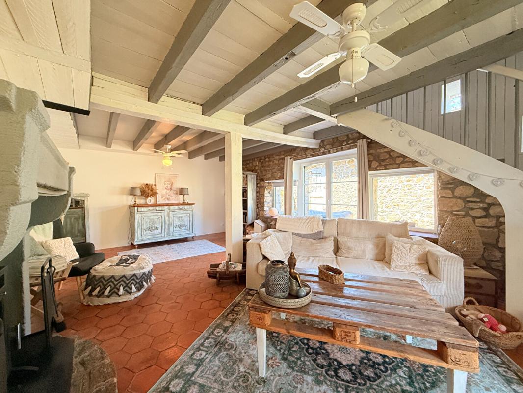 3 bedroom maison in Piegut Pluviers, Dordogne, France