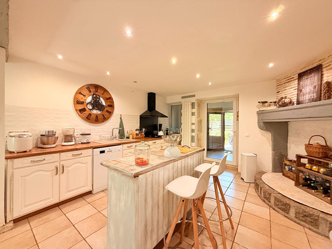 3 bedroom maison in Piegut Pluviers, Dordogne, France