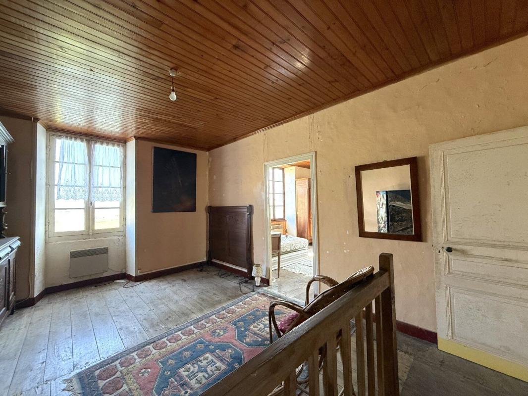 3 bedroom maison a renover in La Chapelle Gresignac, Dordogne, France