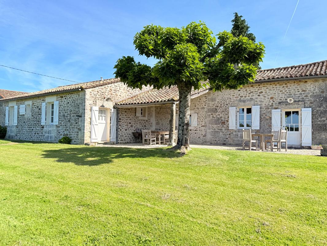 4 bedroom propriete in Dignac, Charente, France
