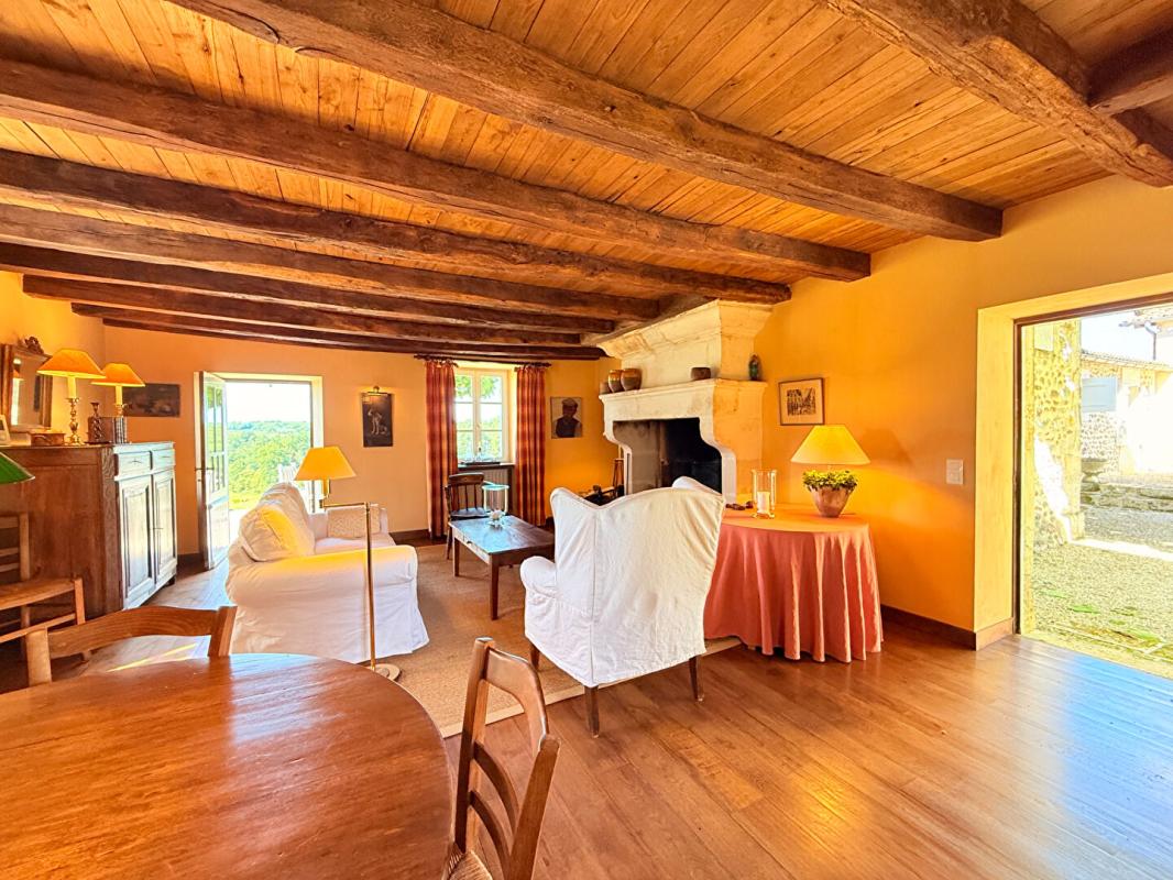 4 bedroom propriete in Dignac, Charente, France