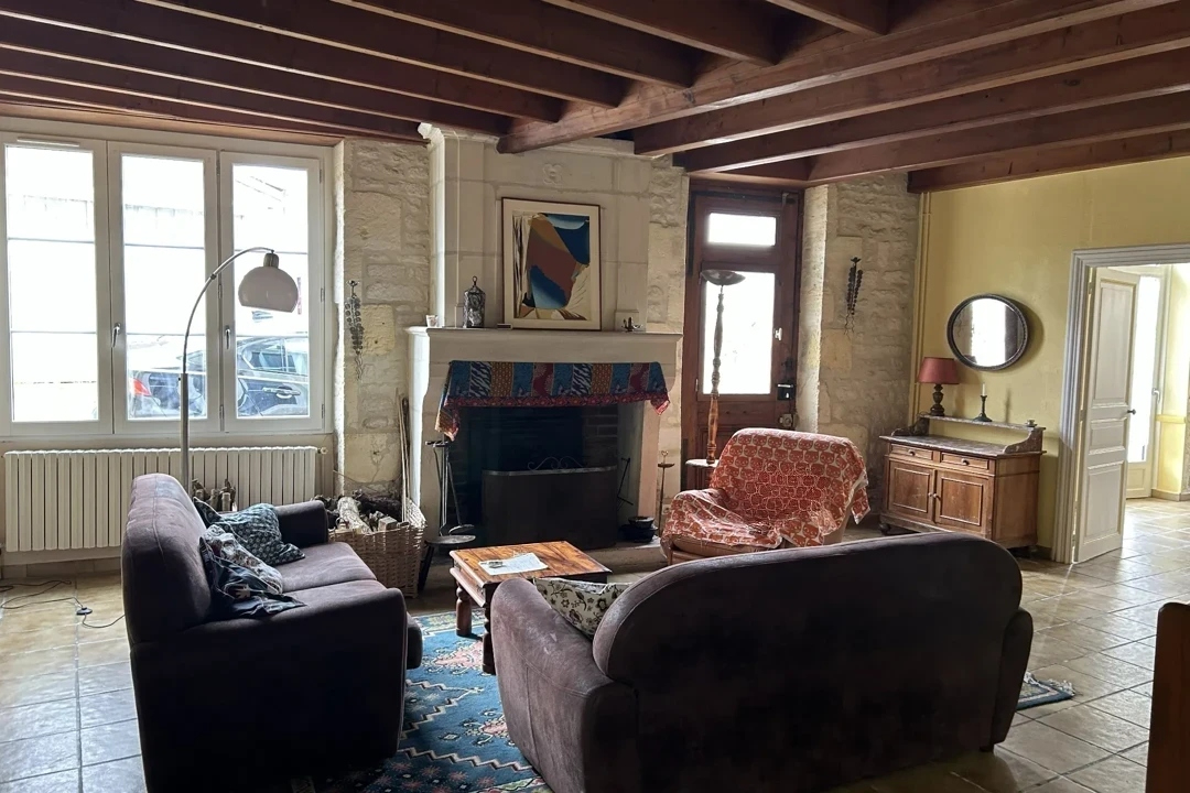4 bedroom maison in Fontaine Chalendray, Charente-Maritime, France