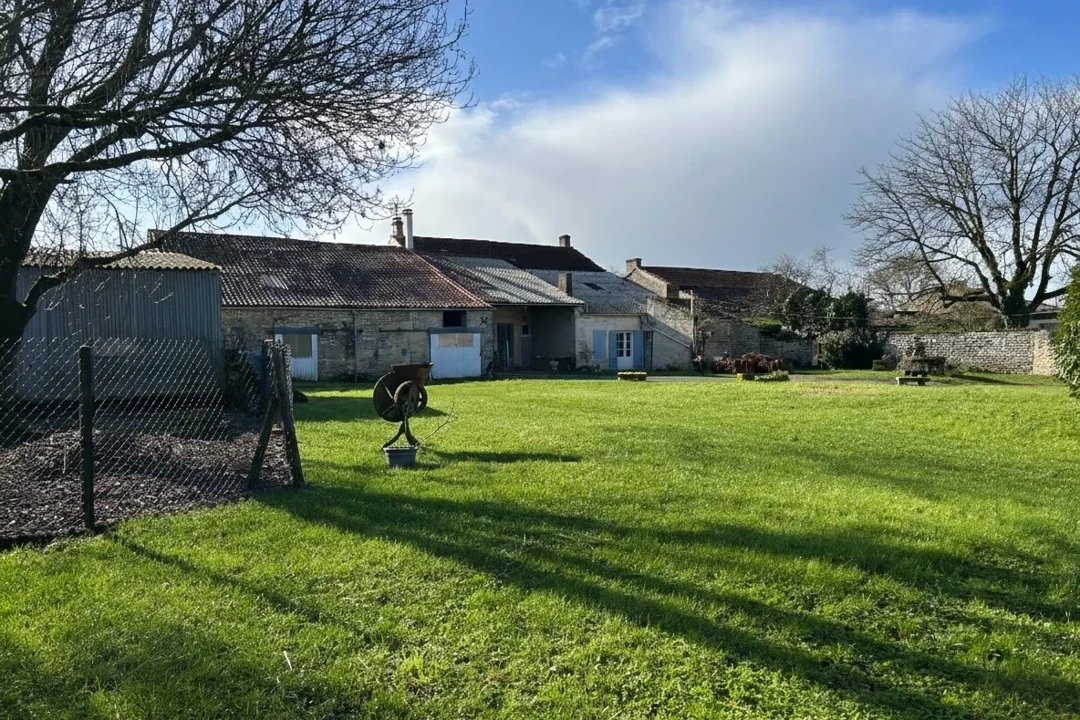 5 bedroom ferme in Saint Crepin, Charente-Maritime, France