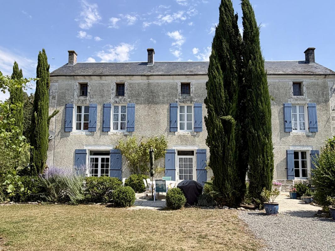 4 bedroom maison de maitre in Dampierre Sur Boutonne, Charente-Maritime, France