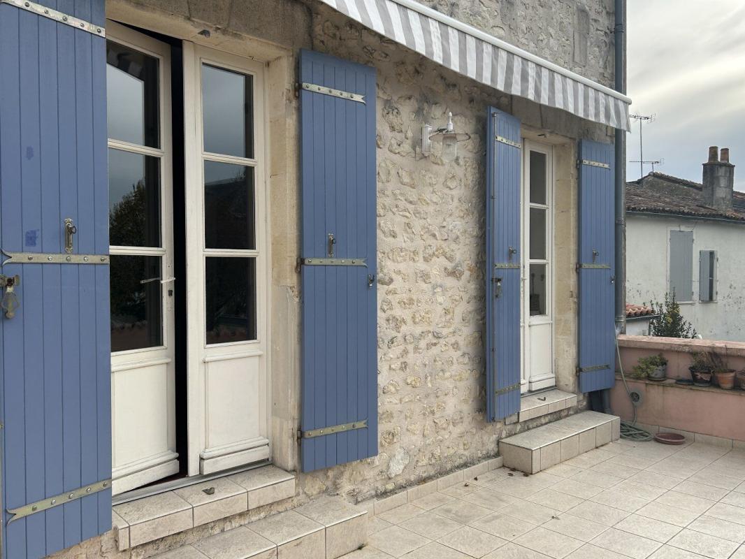 3 bedroom t4 in St Jean D Angely, Charente-Maritime, France