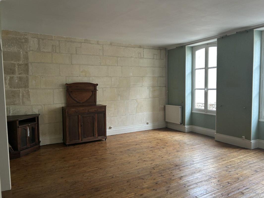 3 bedroom t4 in St Jean D Angely, Charente-Maritime, France