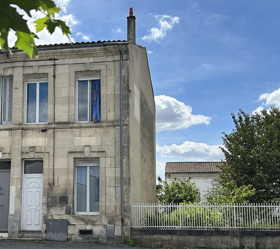 3 bedroom maison de ville in St Jean D Angely, Charente-Maritime, France