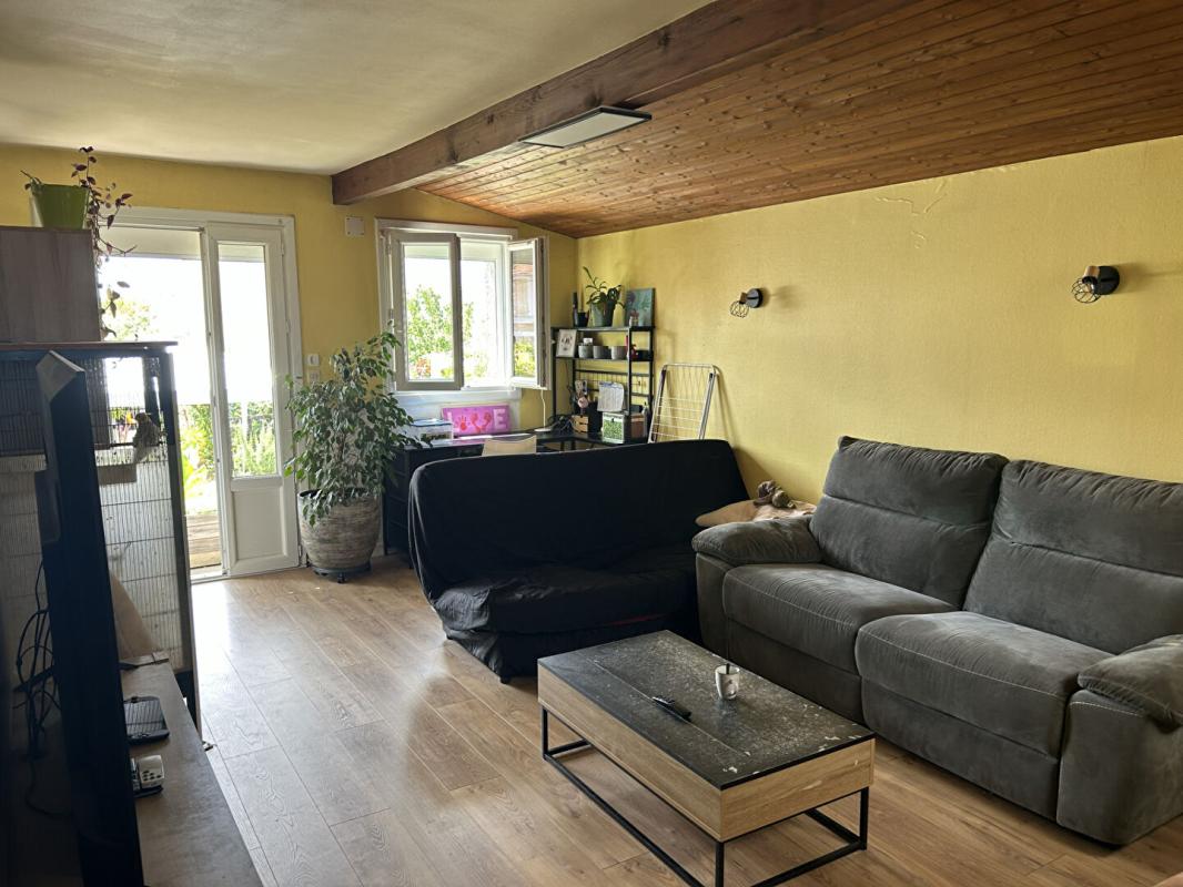 3 bedroom maison de ville in St Jean D Angely, Charente-Maritime, France