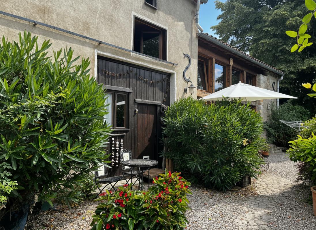 6 bedroom maison de village in Escueillens, Aude, France