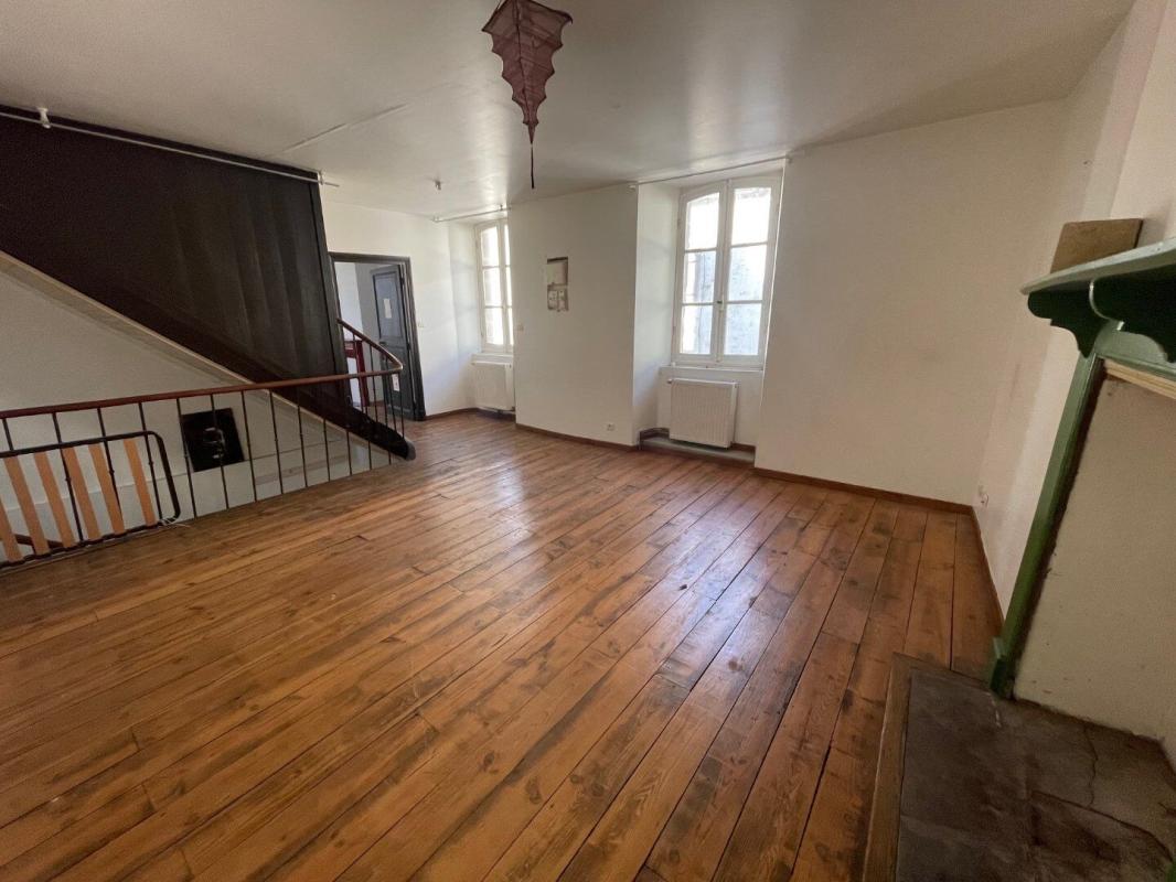 3 bedroom maison de village in Voutezac, Corrèze, France