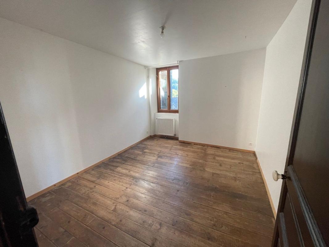 3 bedroom maison de village in Voutezac, Corrèze, France