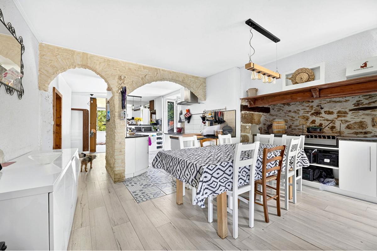 5 bedroom maison in Allassac, Corrèze, France