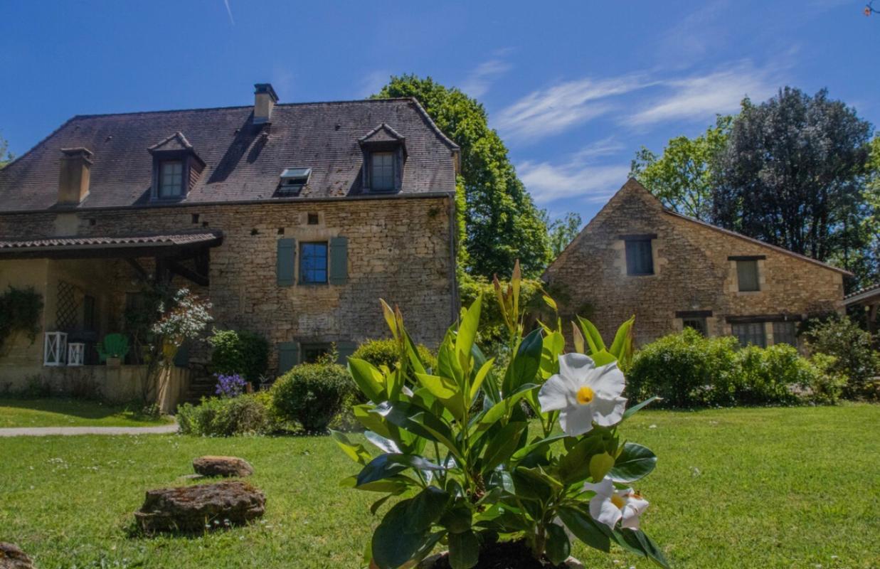 9 bedroom demeure in Sainte Nathalene, Dordogne, France