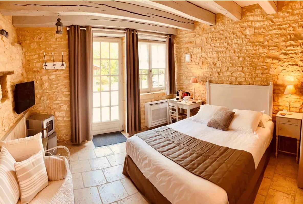 9 bedroom demeure in Sainte Nathalene, Dordogne, France