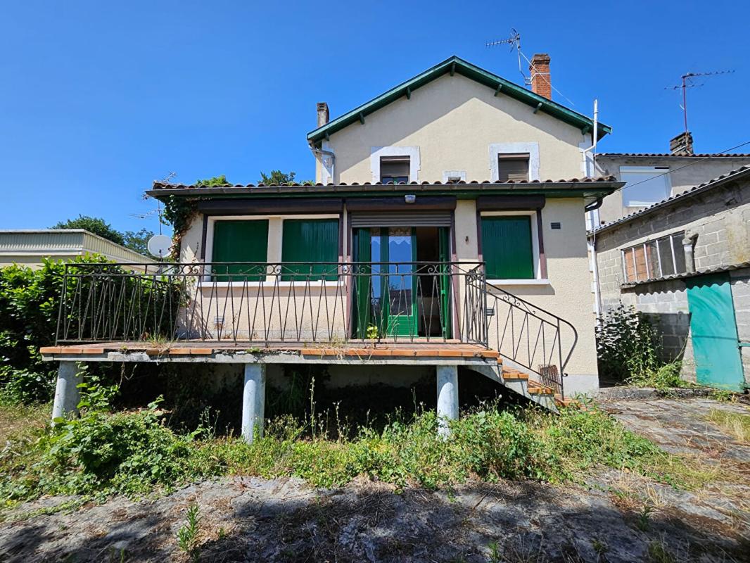2 bedroom maison a renover in Perigueux, Dordogne, France