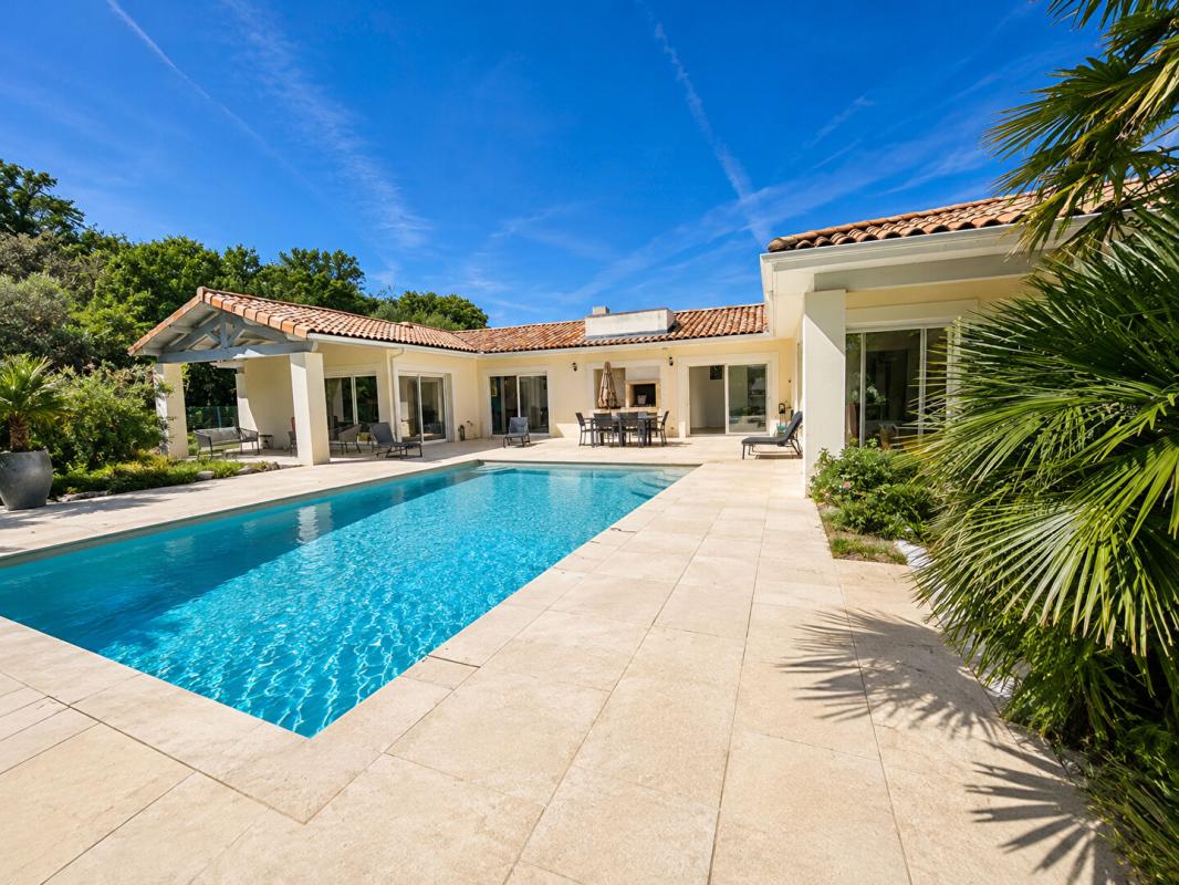 4 bedroom villa in Marsac Sur L Isle, Dordogne, France