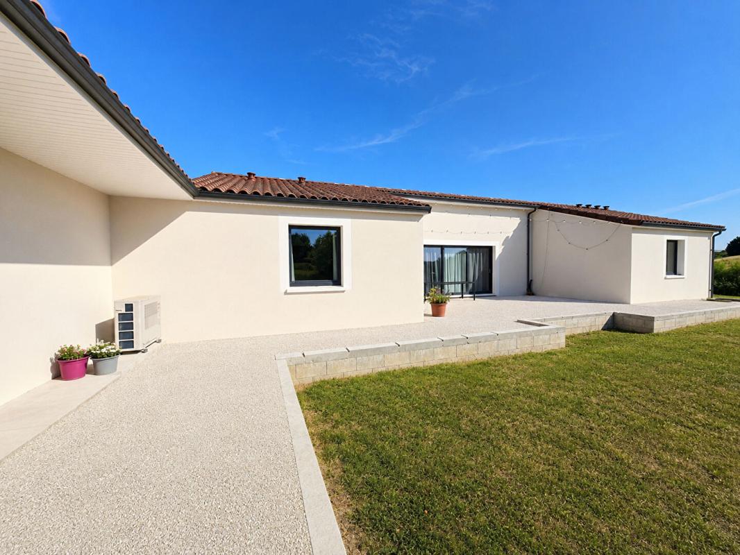 3 bedroom maison neuve in Monpazier, Dordogne, France
