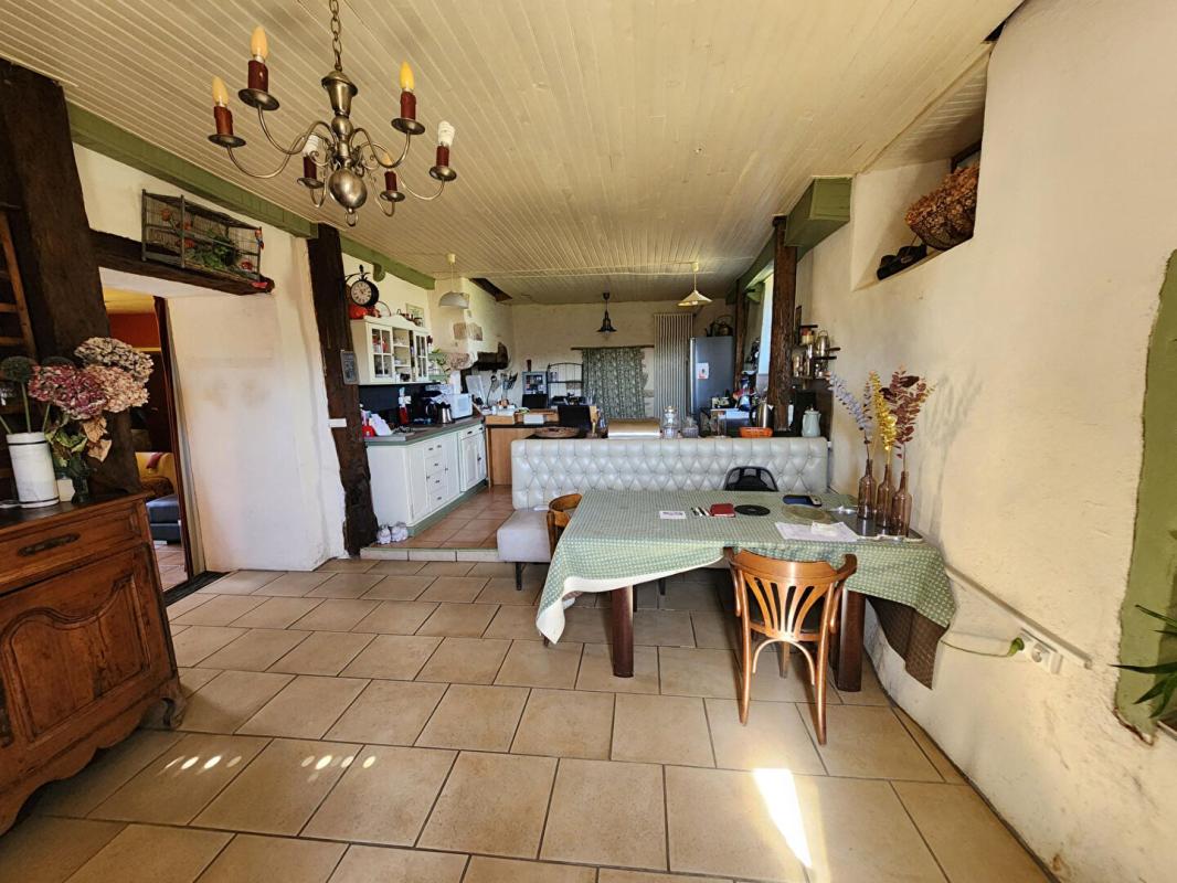 4 bedroom maison en pierres in Brillac, Charente, France