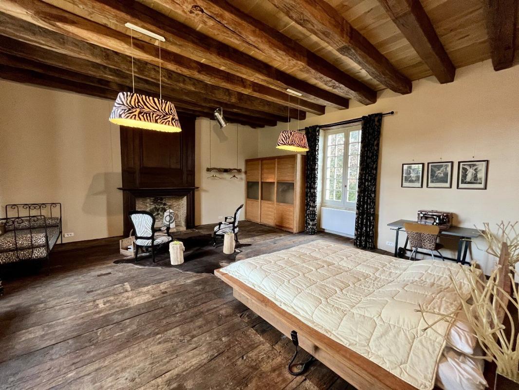 4 bedroom maison de maitre in Luchapt, Vienne, France