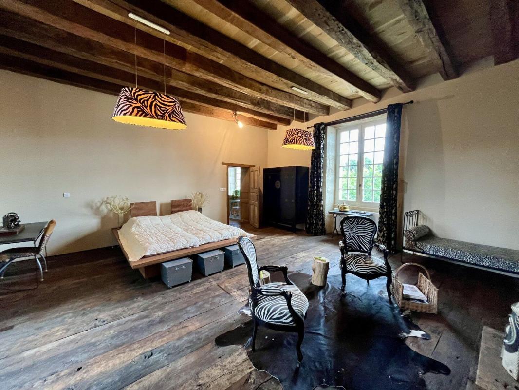 4 bedroom maison de maitre in Luchapt, Vienne, France