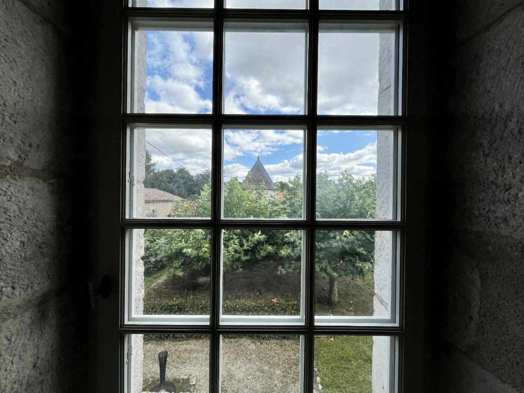 4 bedroom maison de maitre in Luchapt, Vienne, France