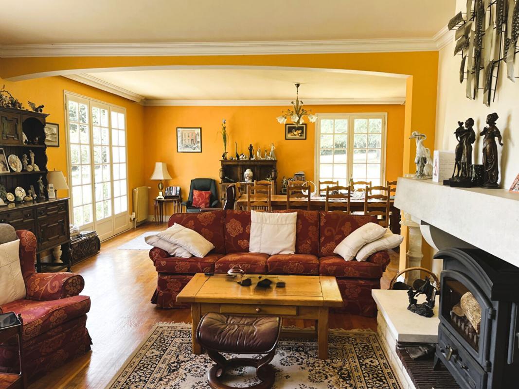 4 bedroom maison in Dournazac, Haute-Vienne, France