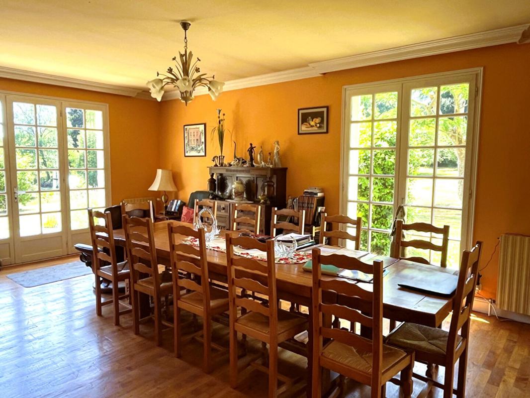 4 bedroom maison in Dournazac, Haute-Vienne, France