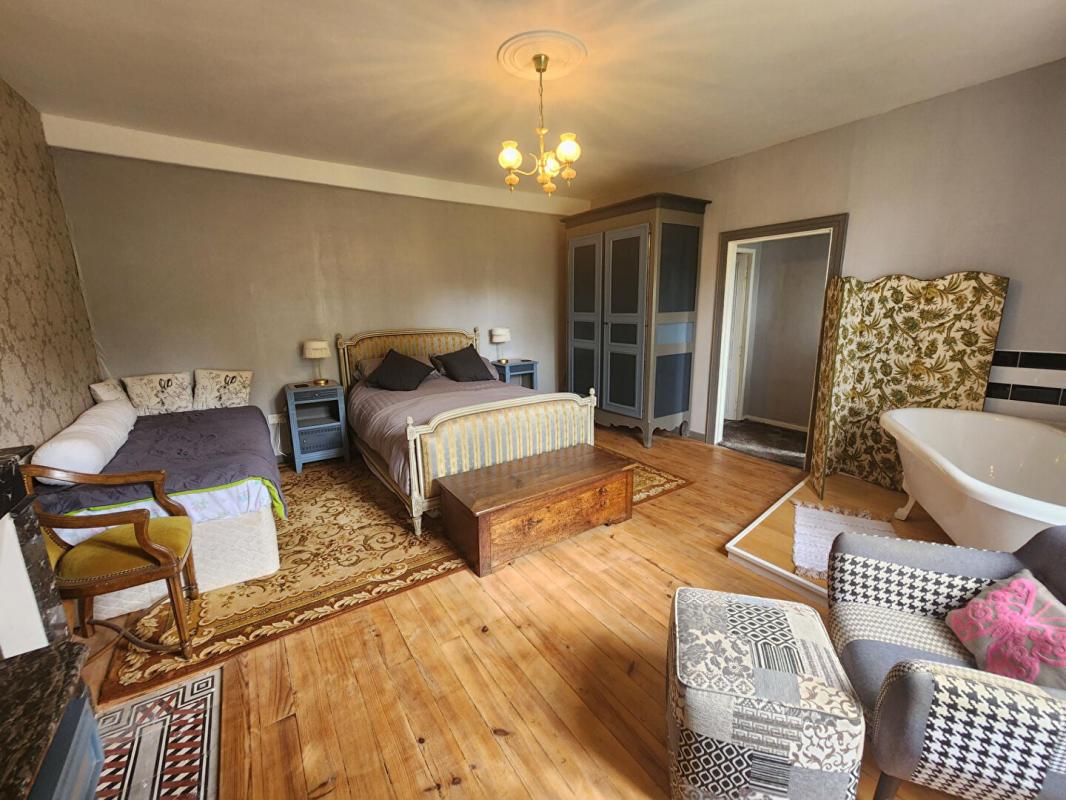 6 bedroom maison traditionnelle in Alloue, Charente, France