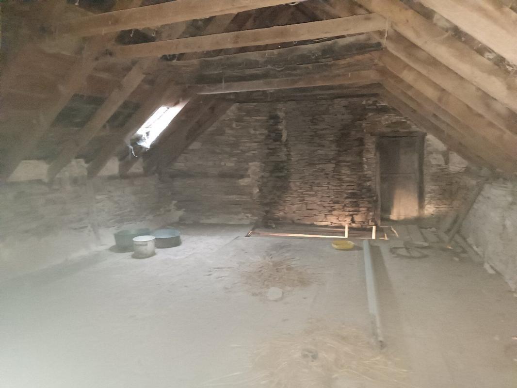 2 bedroom maison a renover in Sainte Juliette Sur Viaur, Aveyron, France