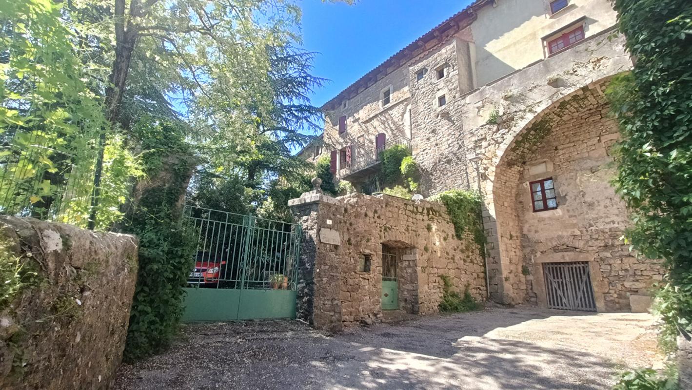 3 bedroom maison in Sainte Eulalie De Cernon, Aveyron, France