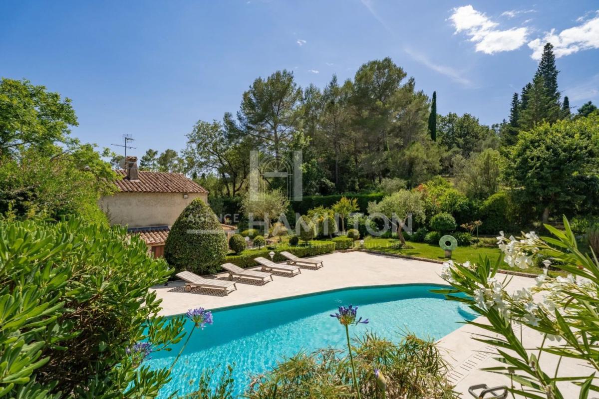 5 bedroom villa in Châteauneuf-grasse, Alpes-Maritimes, France
