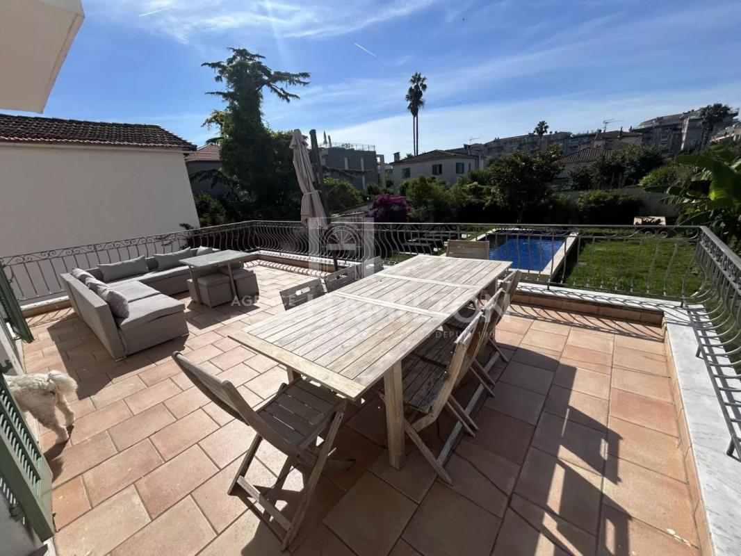 5 bedroom villa in Golfe-juan, Alpes-Maritimes, France
