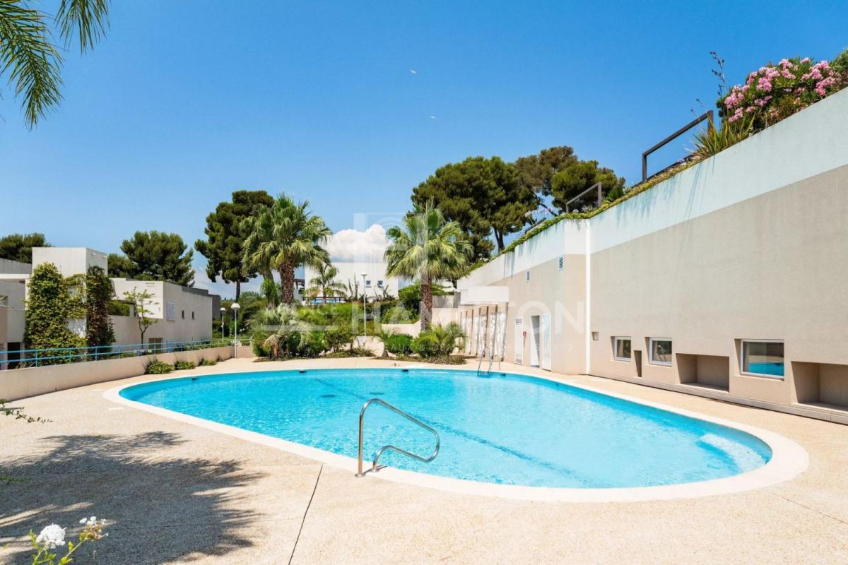 t3 in Antibes, Alpes-Maritimes, France