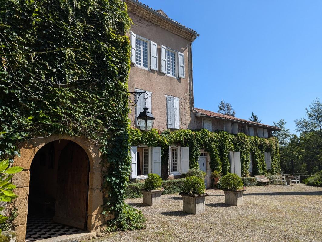 8 bedroom manoir in Saint Girons, Ariège, France