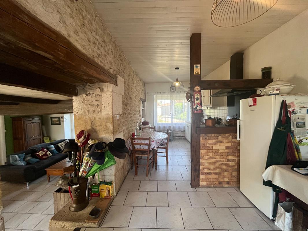 3 bedroom longere in Montmoreau Saint Cybard, Charente, France
