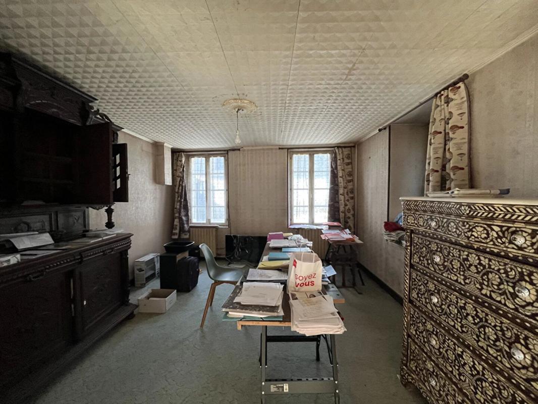 5 bedroom maison a renover in Blanzac Porcheresse, Charente, France