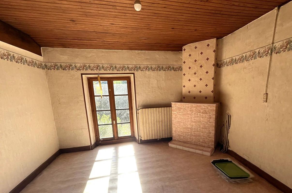 5 bedroom maison a renover in Blanzac Porcheresse, Charente, France