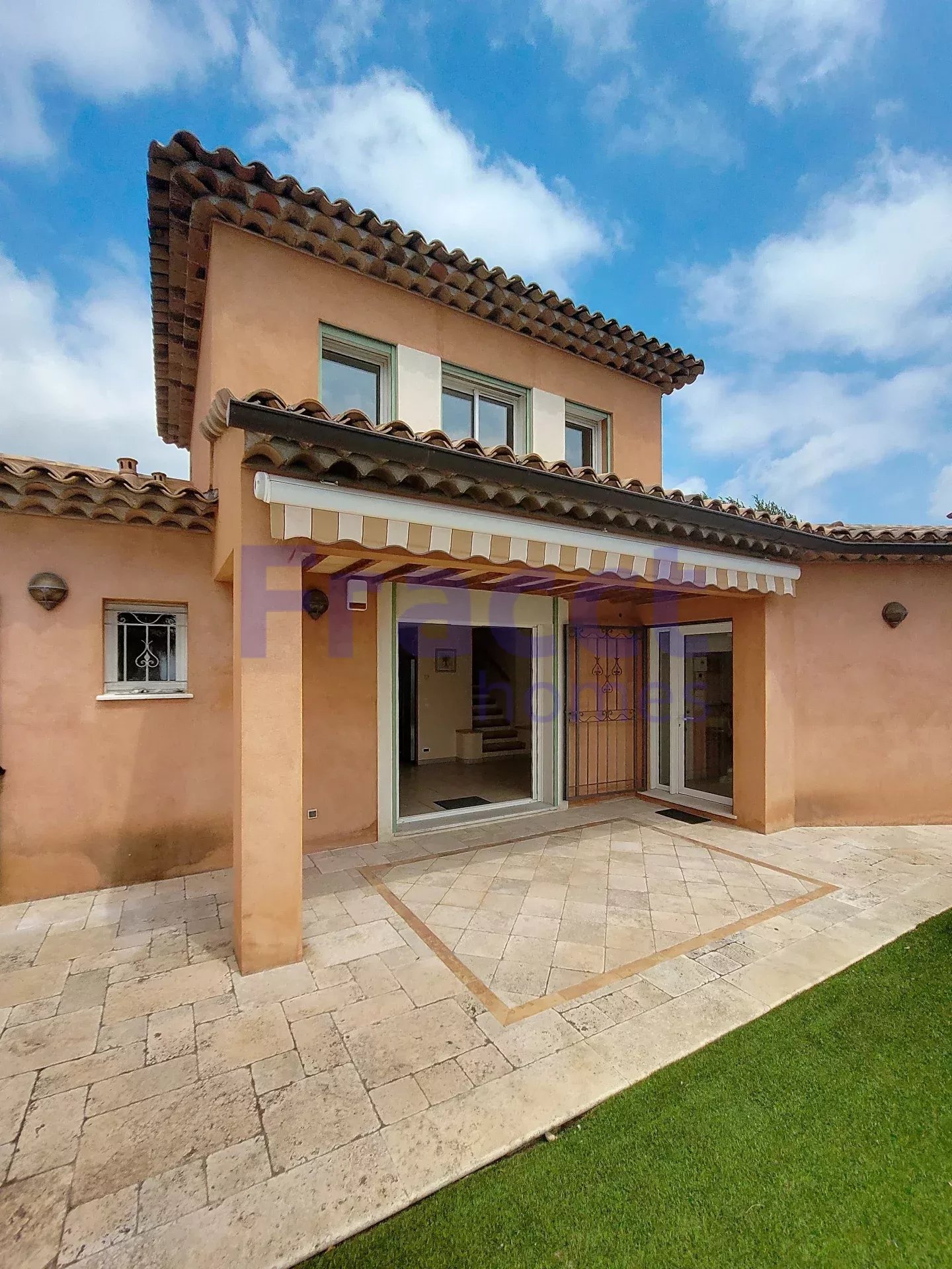 Villa in Cagnes-sur-Mer, Alpes-Maritimes, France – 86383009