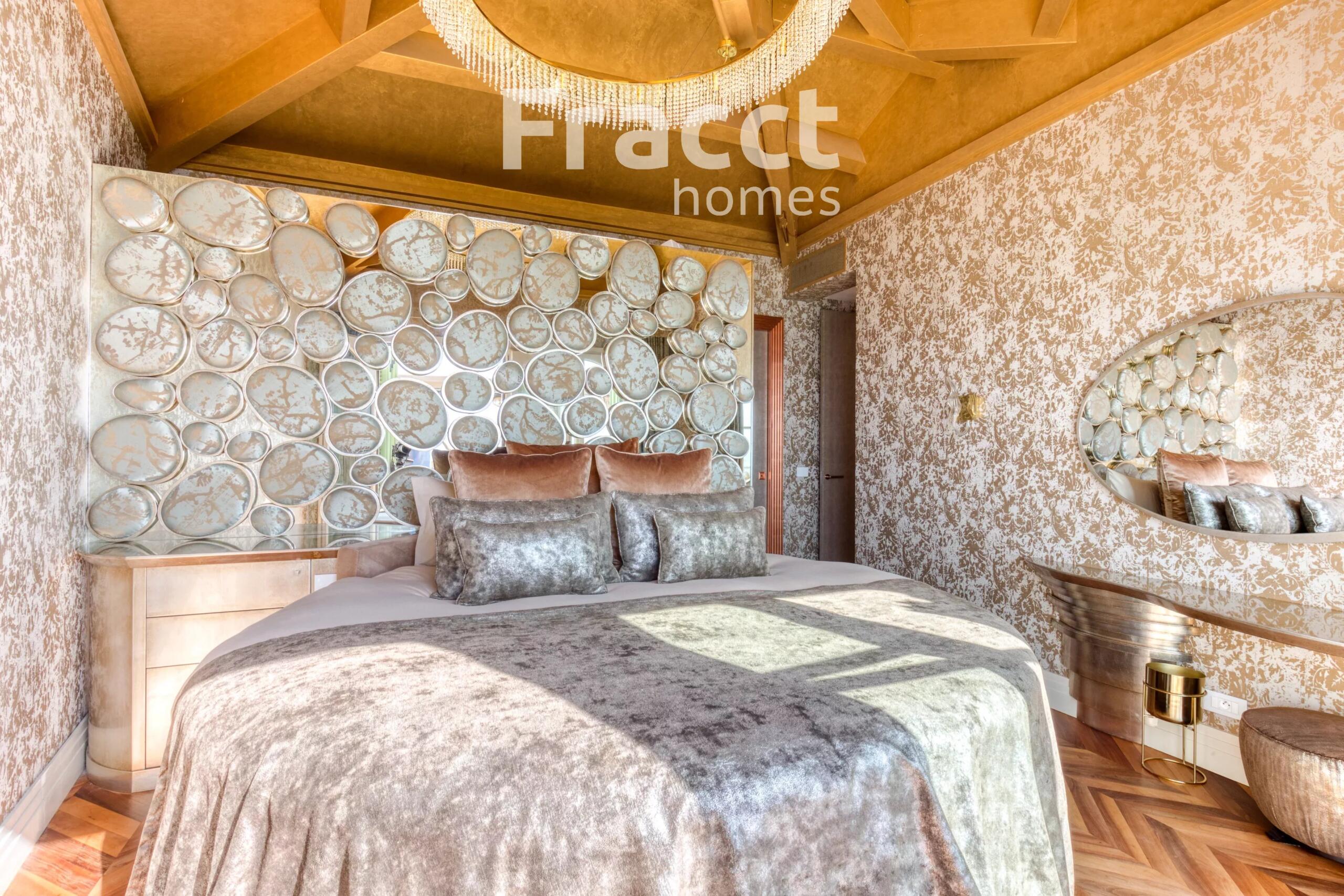 6 bedroom Villa in Roquebrune-Cap-Martin, Alpes-Maritimes, France – 86647991