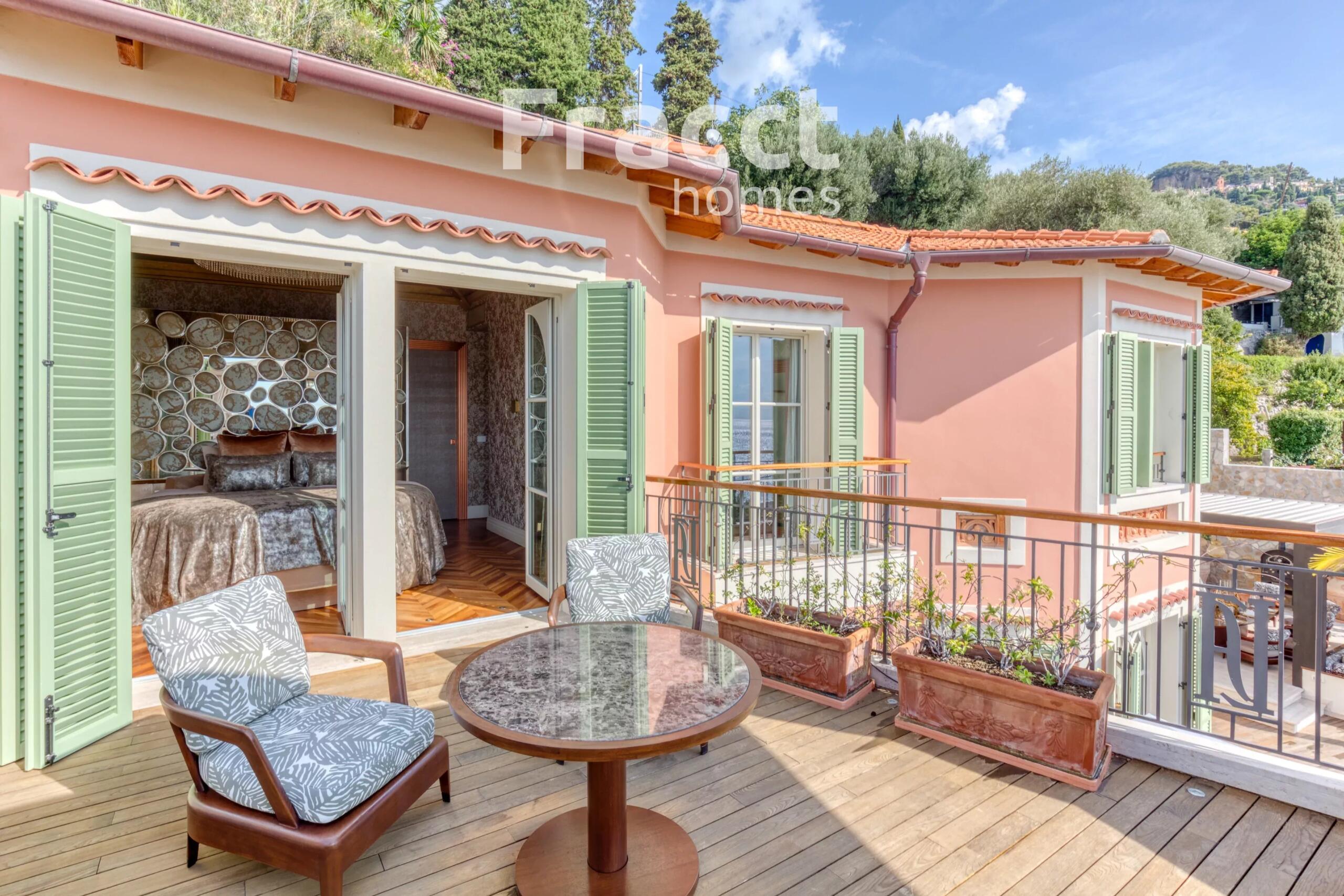 6 bedroom Villa in Roquebrune-Cap-Martin, Alpes-Maritimes, France – 86647991