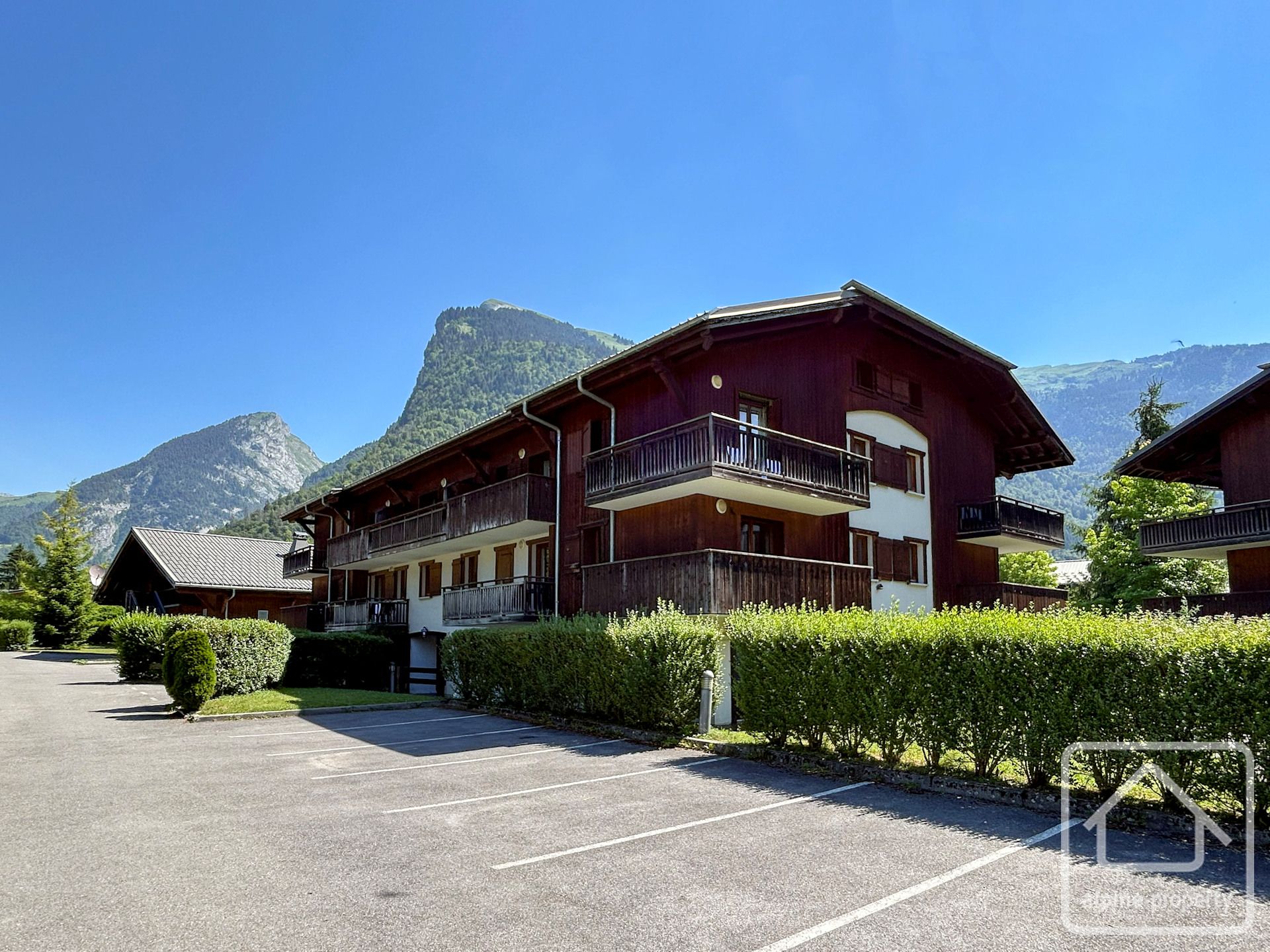 1 Bedroom Apartment With Beautiful Mountain Views For Sale – GENTIANESAM
