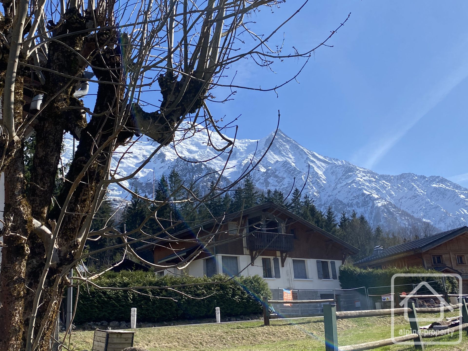 Triplex 4 Bedroom Apartment With Mont Blanc Views, Close To Chamonix Centre, Storage & Private Parking – CIELA